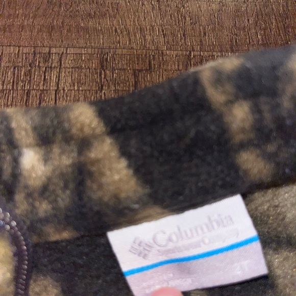 Camo Columbia Set Vest and Fleece Zip Up - Picture 4 of 5